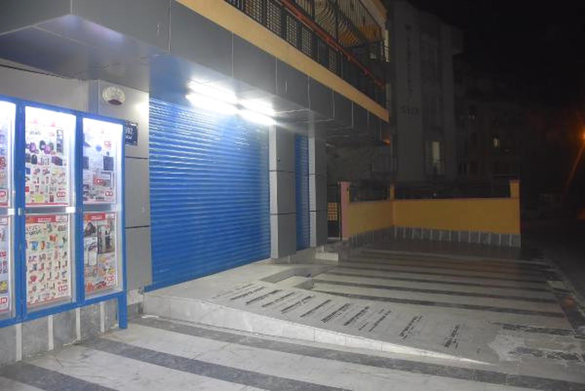 Ameliyat Maskesiyle Market Soygunu