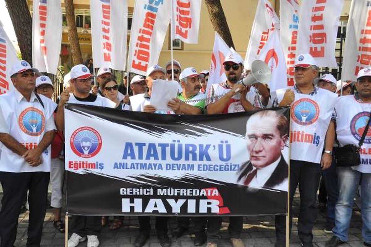 Aydın\'da, Yeni Müfredata \'Hayır\' Dediler
