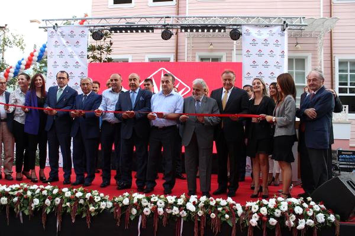 Bahçeşehir Koleji Bakırköy Kampüsü Açıldı