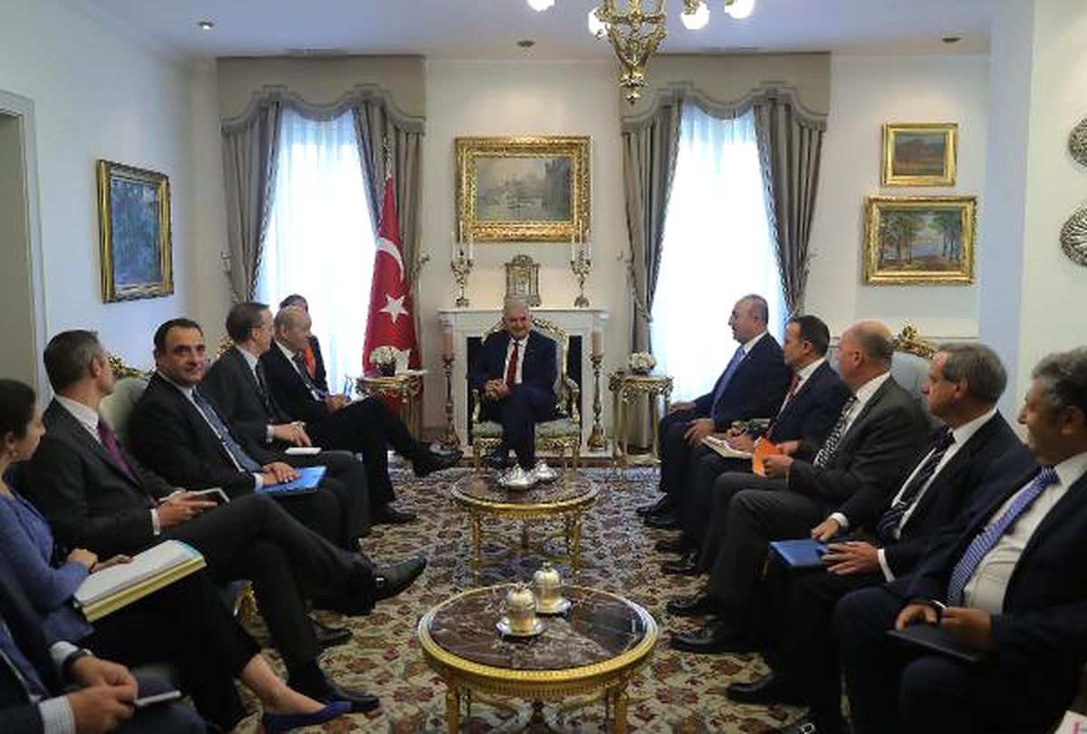 Başbakan Yıldırım, Fransa Dışişleri Bakanı Drian\'ı Kabul Etti