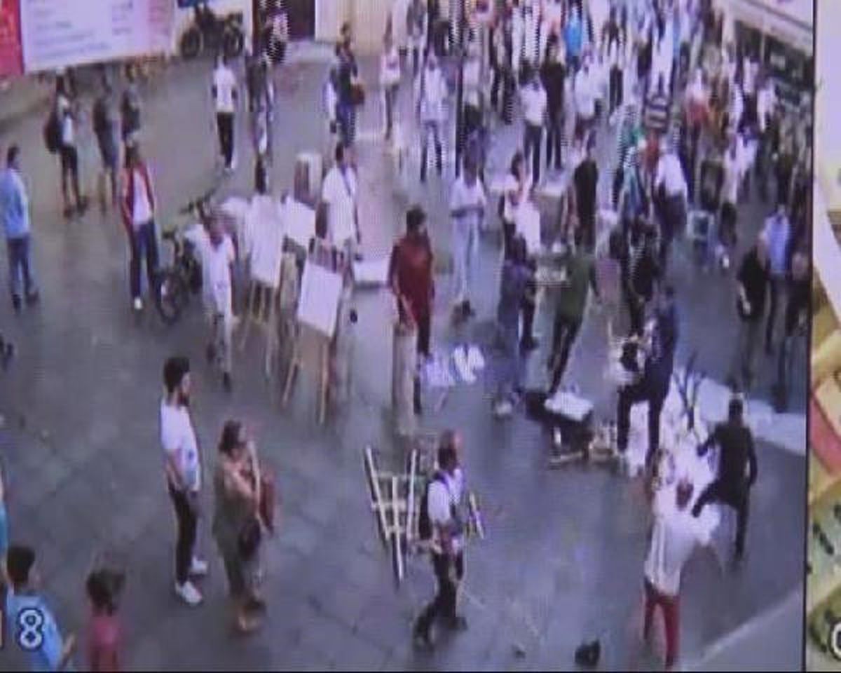 Bilimsel ve Laik Eğitim Hareketi\' Standına Saldırı Anı Güvenlik Kamerasında
