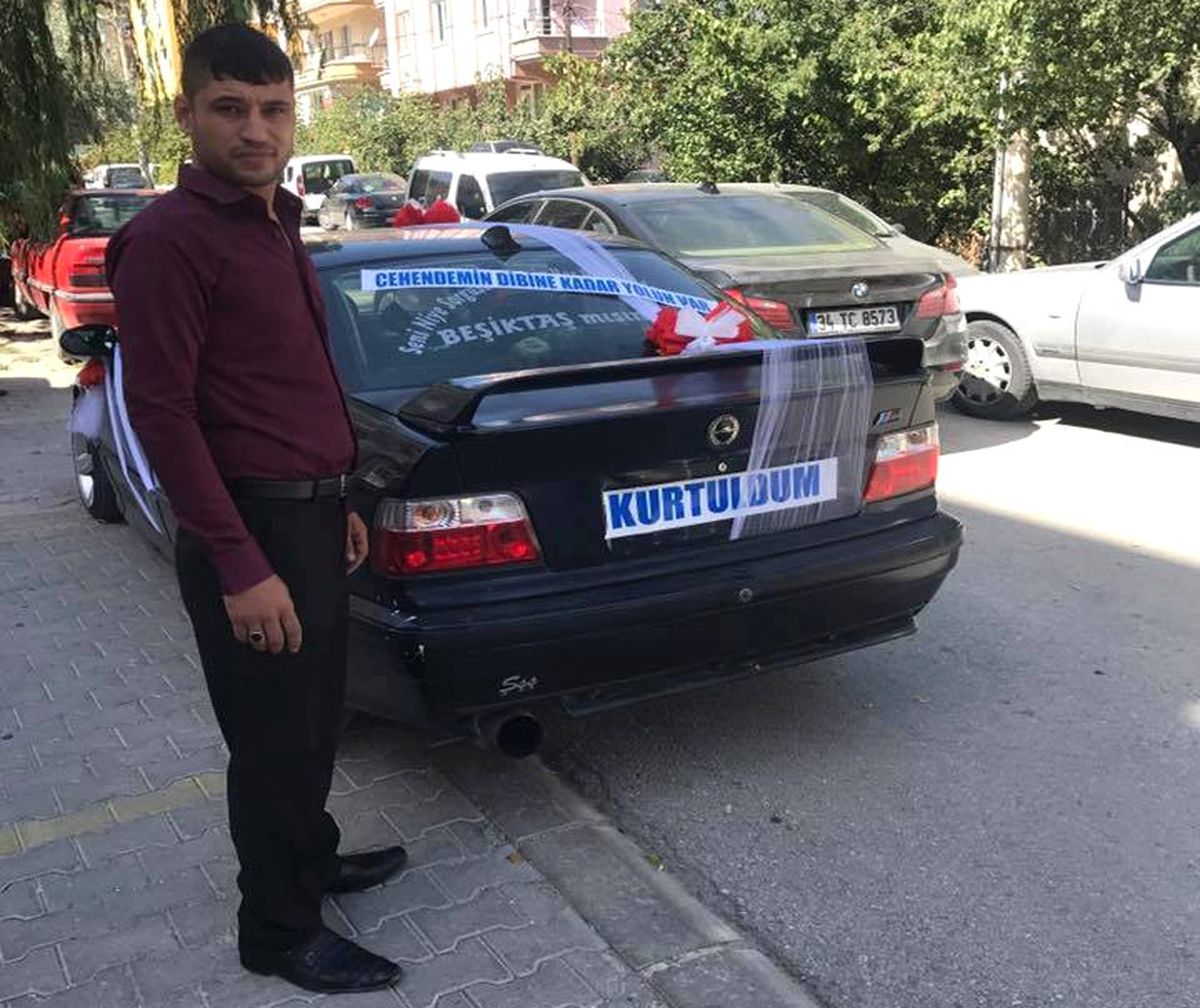 Boşanan Adamın İlginç Sevinci !