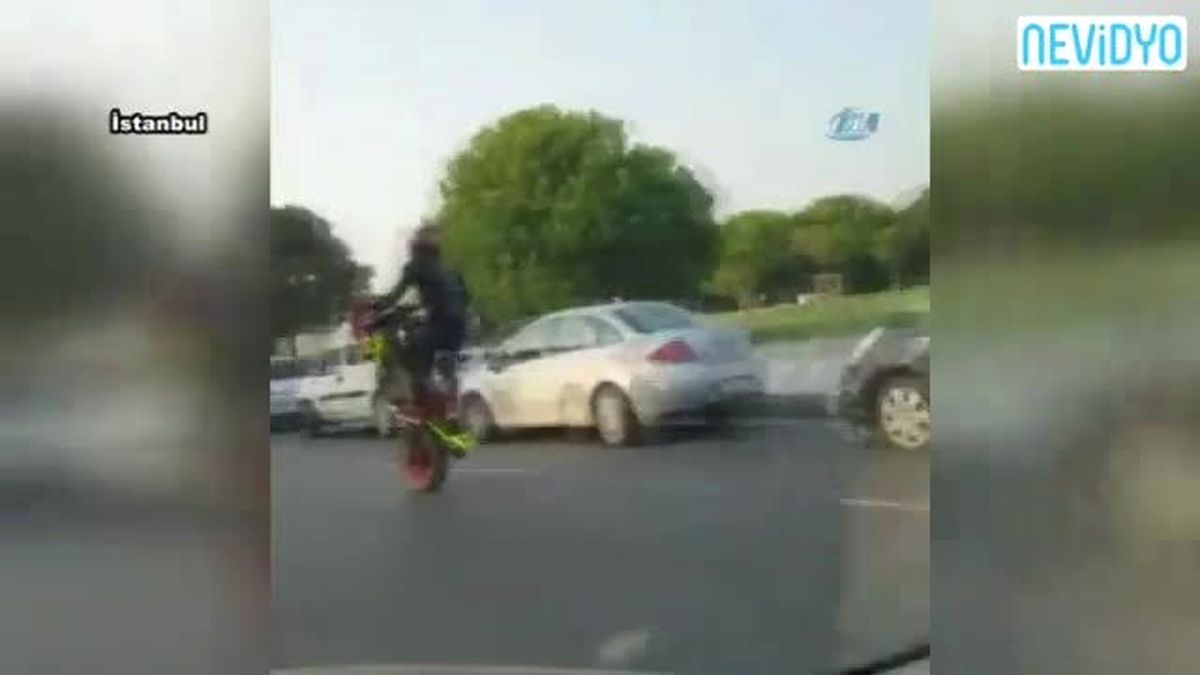 Bu da Motosikletli Maganda
