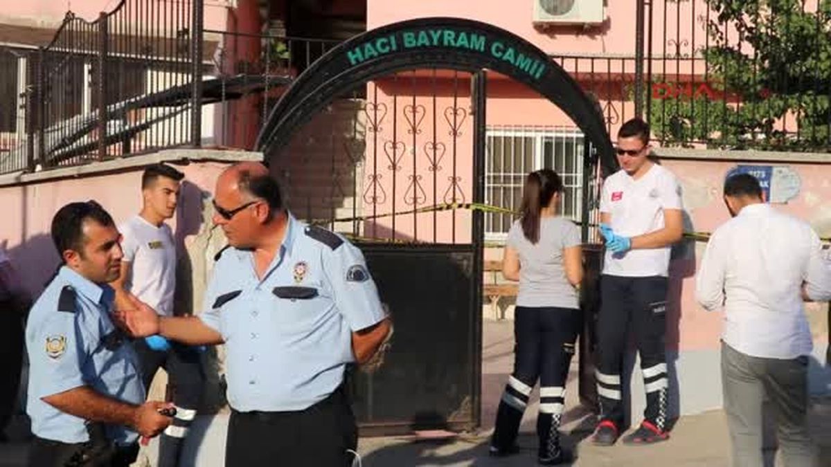 Cami Tuvaletinde Ölü Bulundu