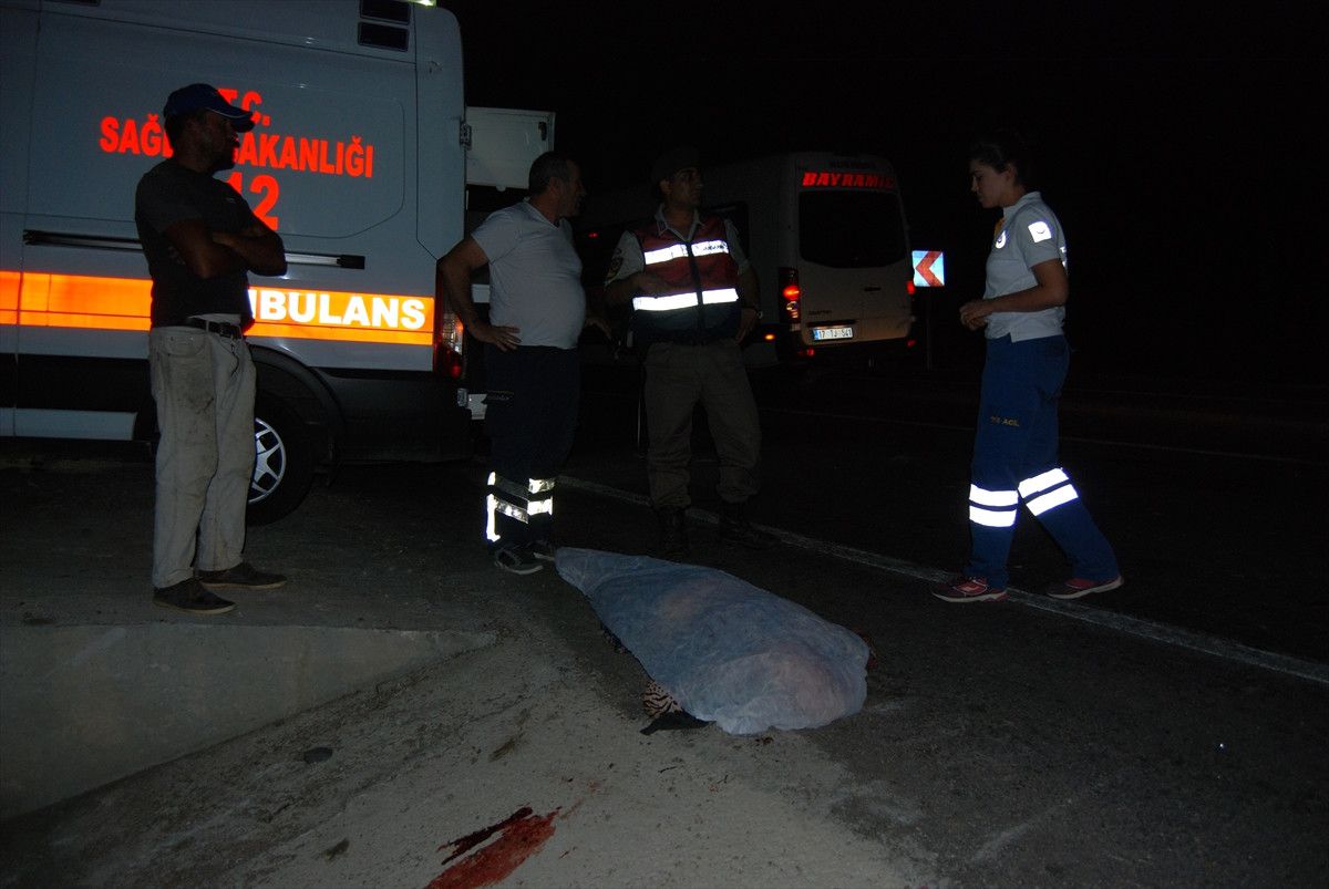 Çanakkale\'de Trafik Kazası: 1 Ölü