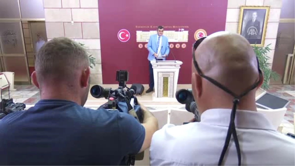 CHP İstanbul Milletvekili Şeker: "Celal Çelik\'in Bugün Fetö Bahanesiyle Gözaltına Alınması...