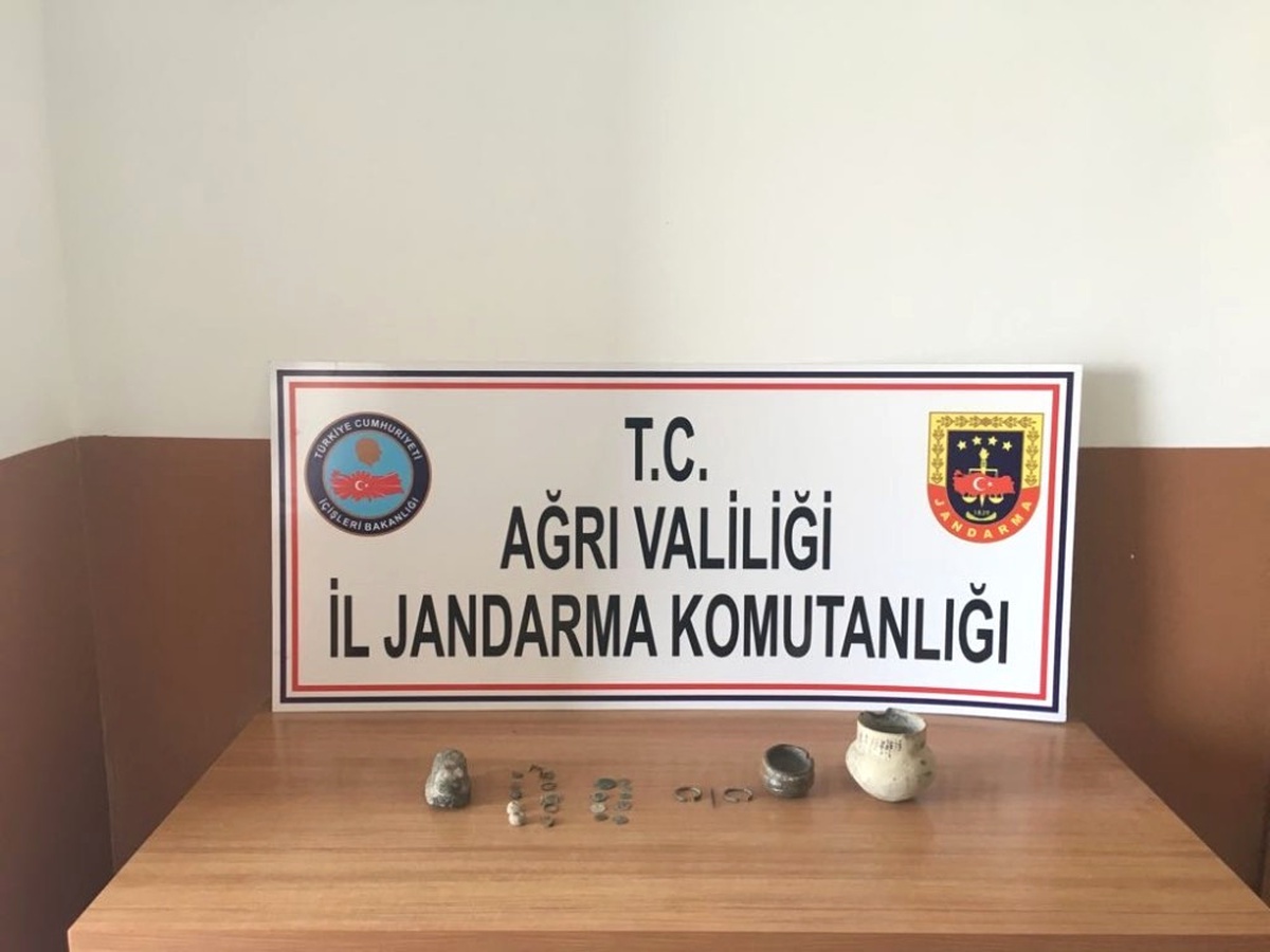 Doğubayazıt\'ta 143 Adet Tarihi Eser Ele Geçirildi