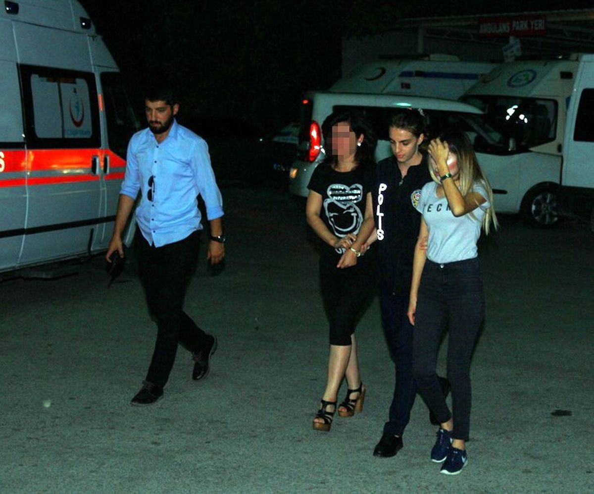 Edirne\'de Huzur Operasyonunda 4 Yabancı Uyruklu Kadın Yakalandı