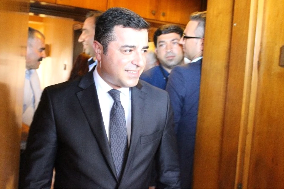 Erdoğan\'ın Avukatları, Demirtaş\'ın Açtığı Tazminat Davasının Reddini İstedi