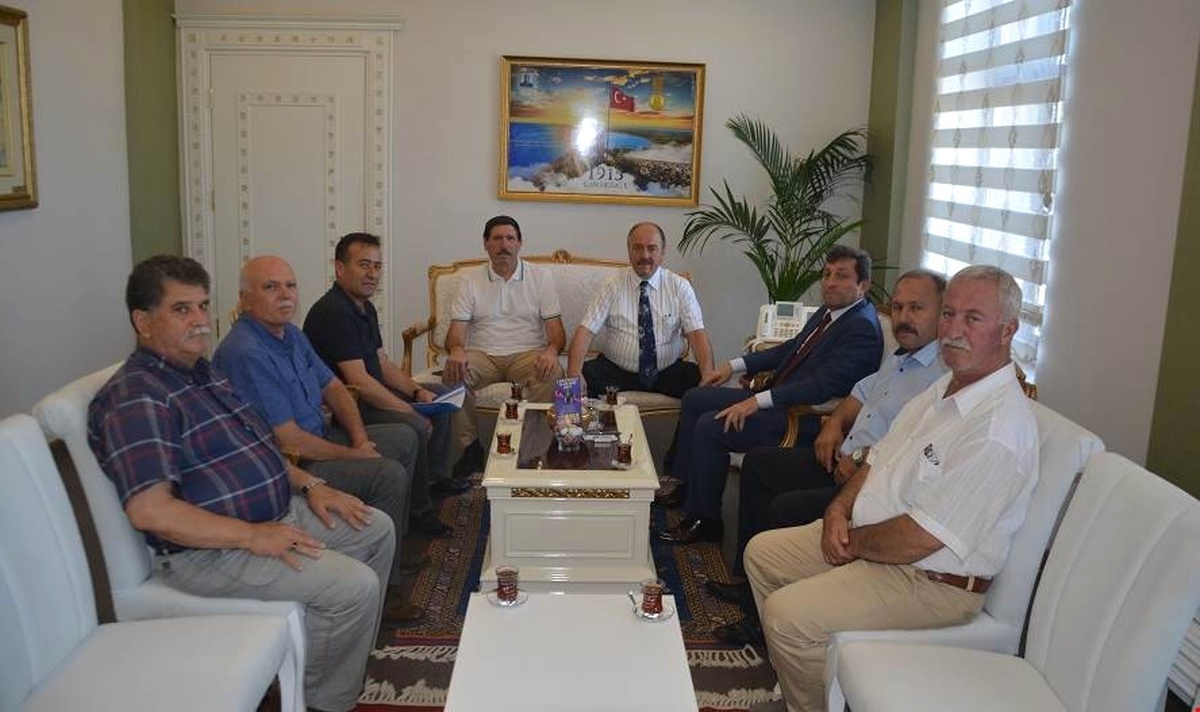 Esnaf ve Sanatkâr Odaları Birliğinden Vali Orhan Tavlı\'ya Ziyaret
