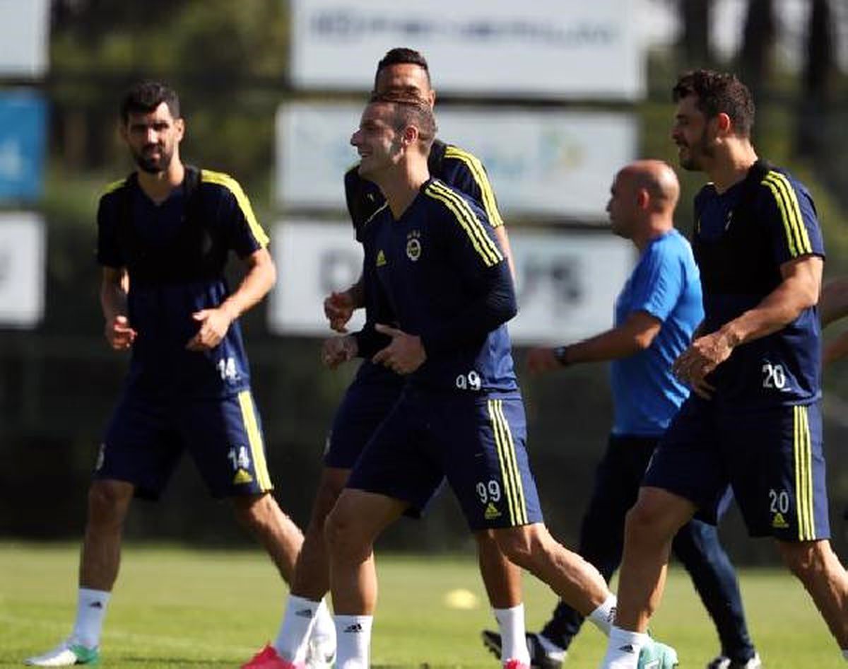 Fenerbahçe\'de Aytemiz Alanyaspor Maçının Hazırlıkları Sürüyor