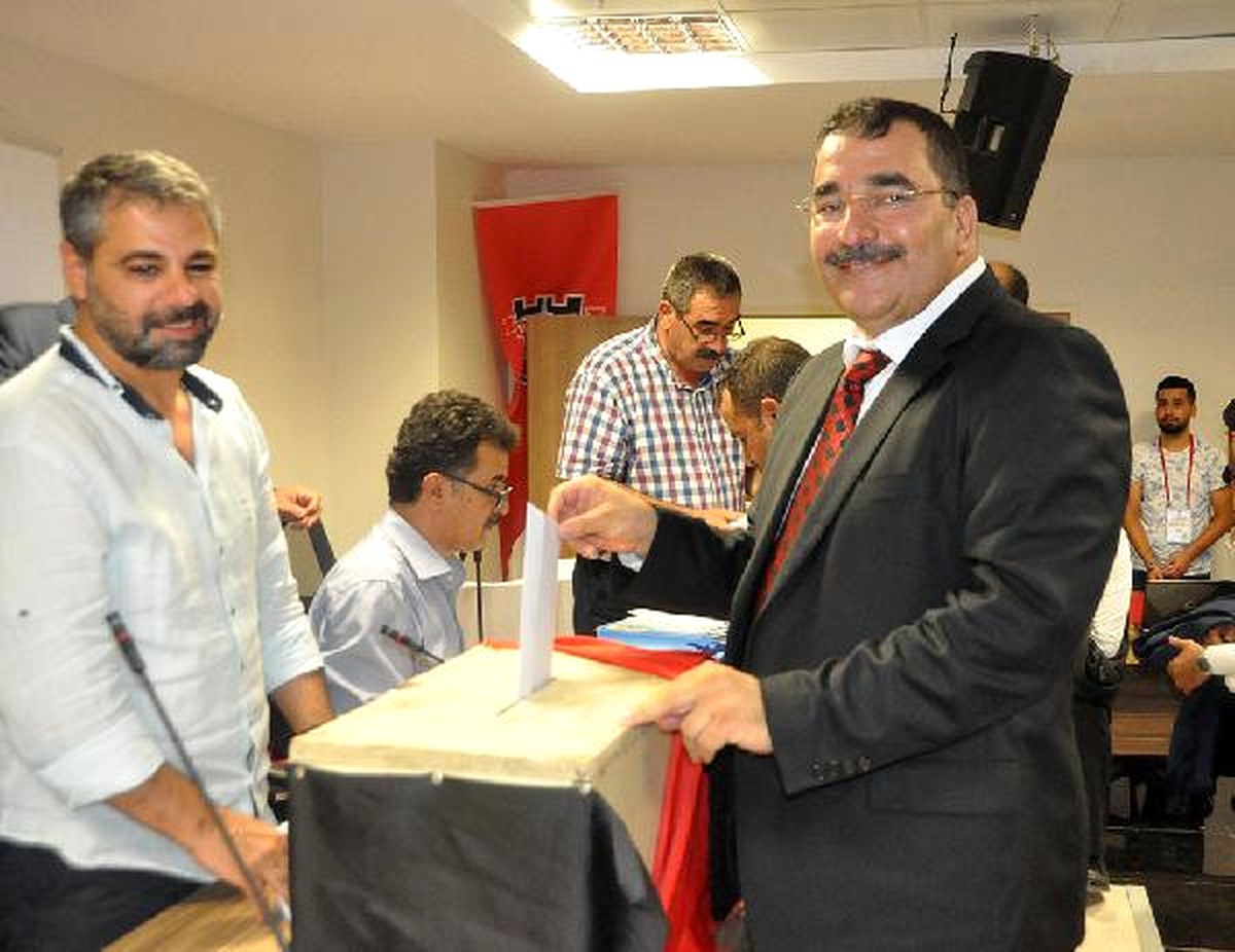 Gaziantepspor\'da Başkanlığa Huzeyfe Durmaz Seçildi