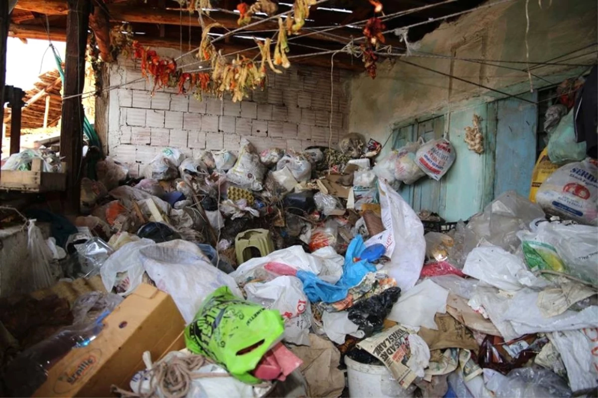 Geçen Yıl Temizlenen Evden 14 Kamyon Çöp Daha Çıktı