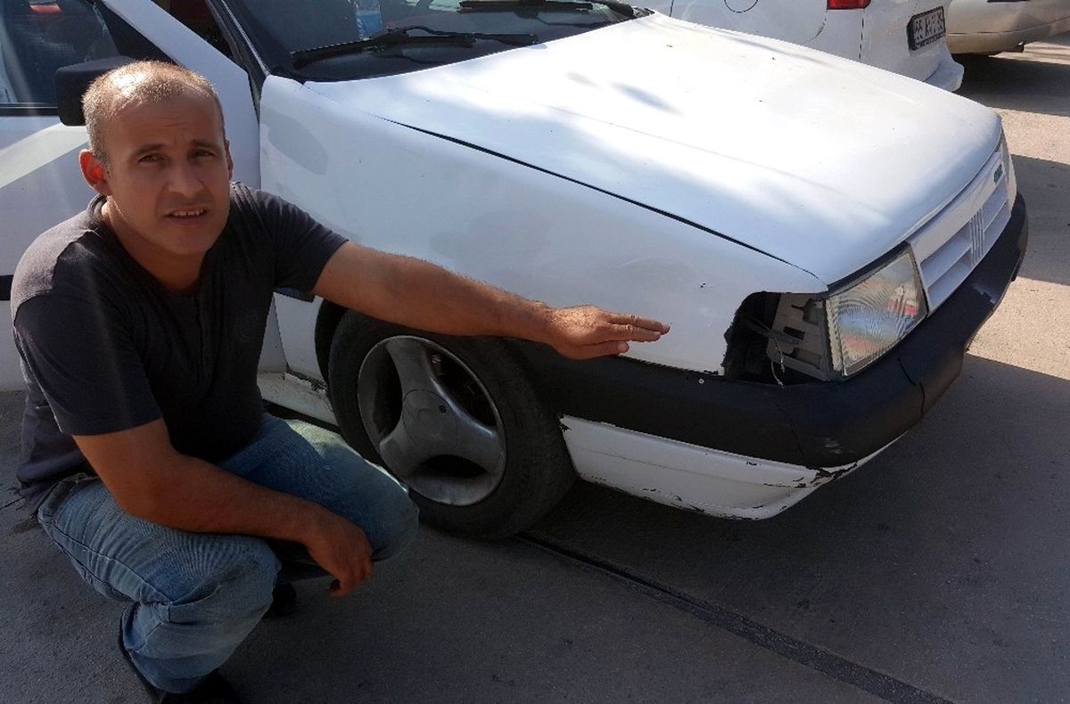 Hastane Bahçesinde Otomobilin Lambasını Çaldılar