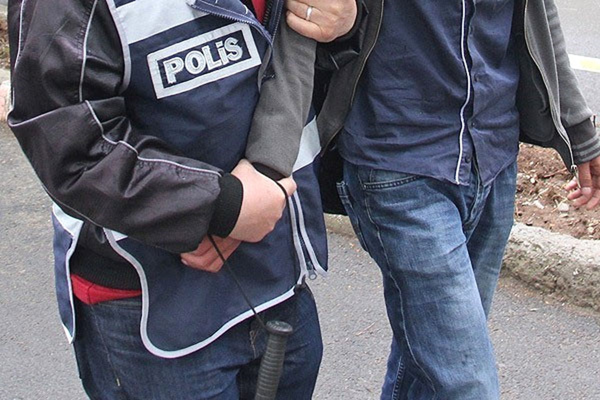 Hırsızlık Şüphelileri Suçüstü Yakalandı