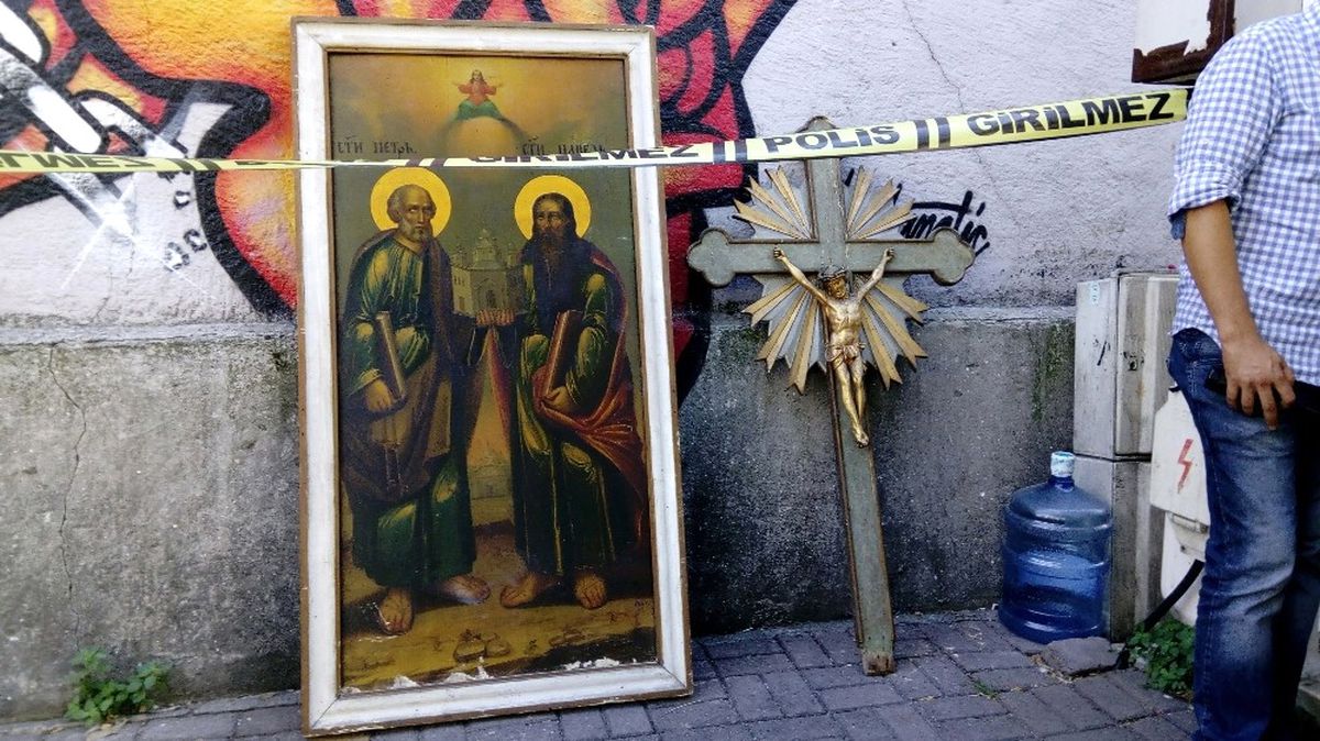 Karaköy Latin Katolik Kilisesi\'nde Hırsızlık