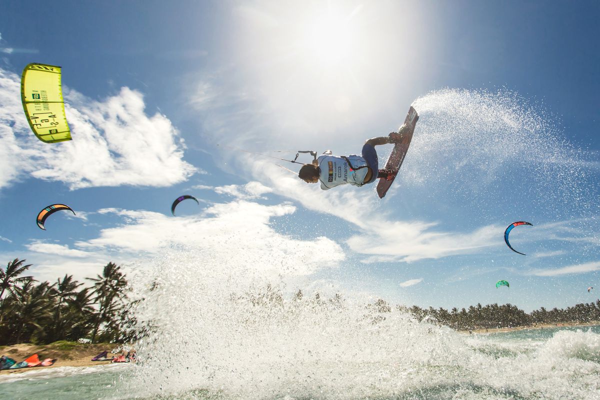 Kiteboard Sporunun Dünya Devleri Akyaka\'da Yarışacak