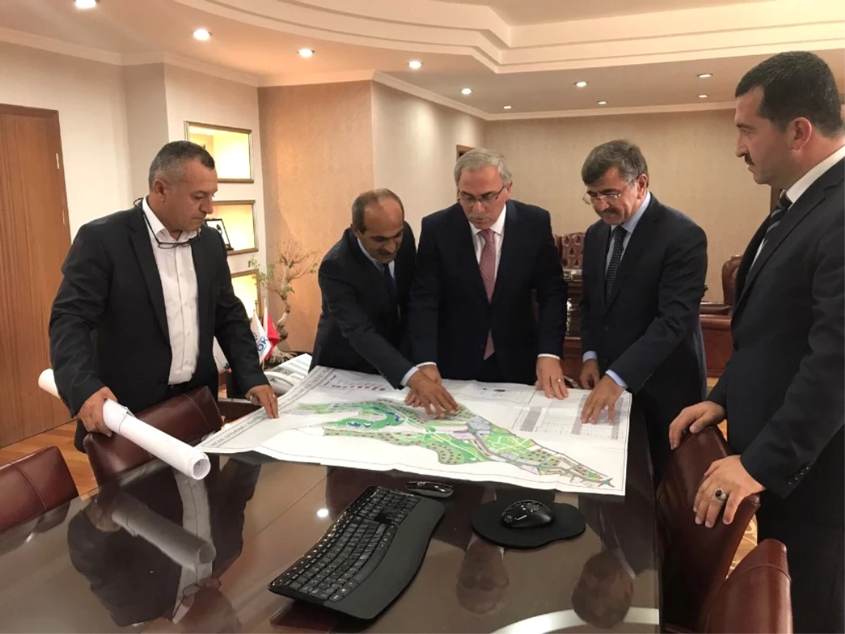 Niğde Belediye Başkanı Faruk Akdoğan, Ankara\'dan Müjdeyle Döndü