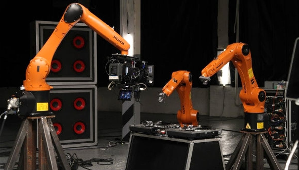 Robotlardan Oluşan Müzik Grubu!