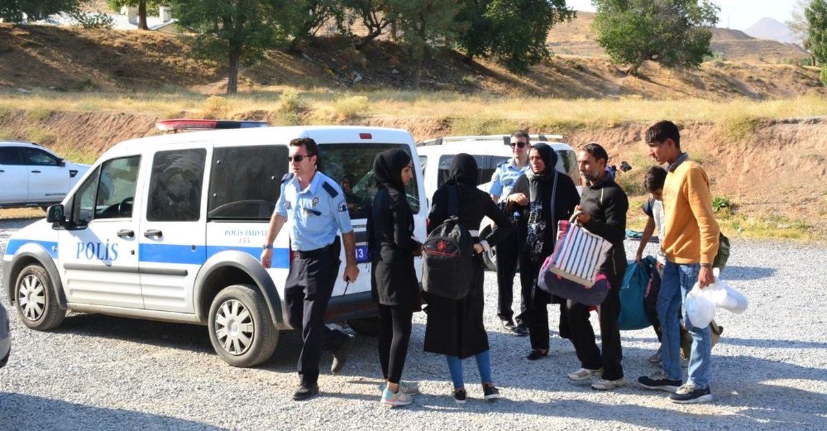 Tatvan\'da 300 Kaçak Şahıs Yakalandı