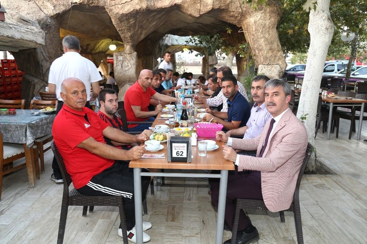 Turgutluspor, Yemekte Buluştu