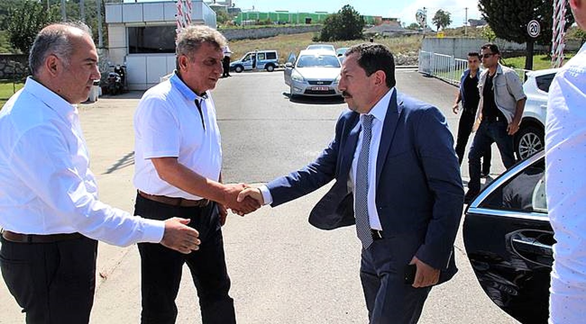 Vali Balkanlıoğlun\'dan Söğütlü\'ye Ziyaret