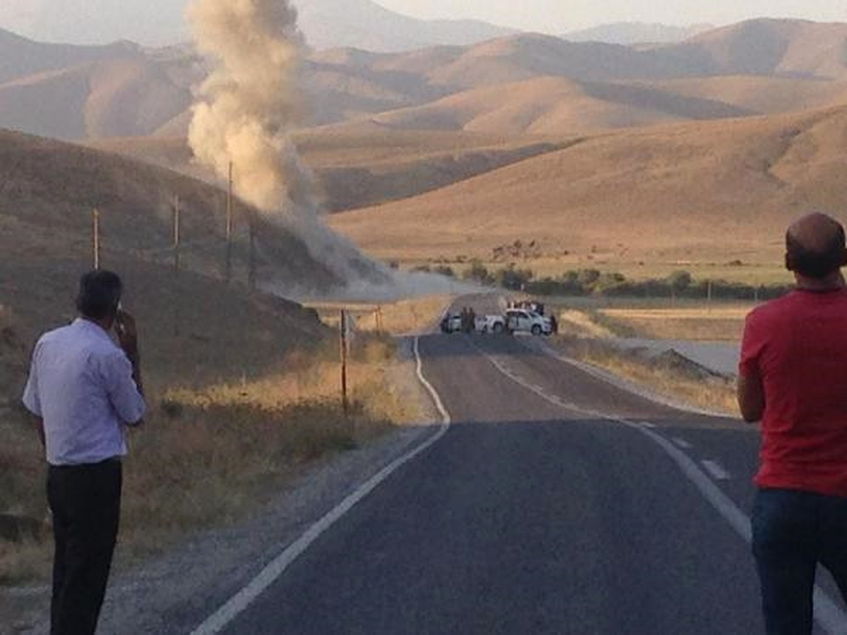 Yüksekova\'da PKK\'nın Yola Tuzakladığı Patlayıcı İmha Edildi
