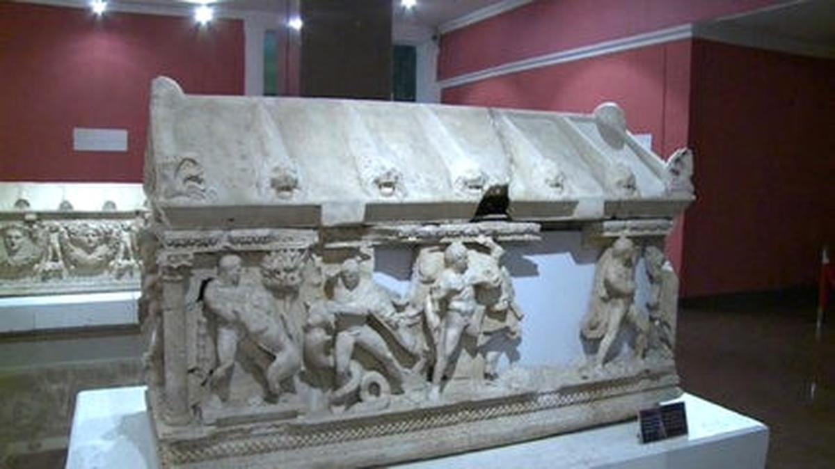 Yurtdışına Kaçırılan Roma Lahidi Türkiye\'ye Getirildi