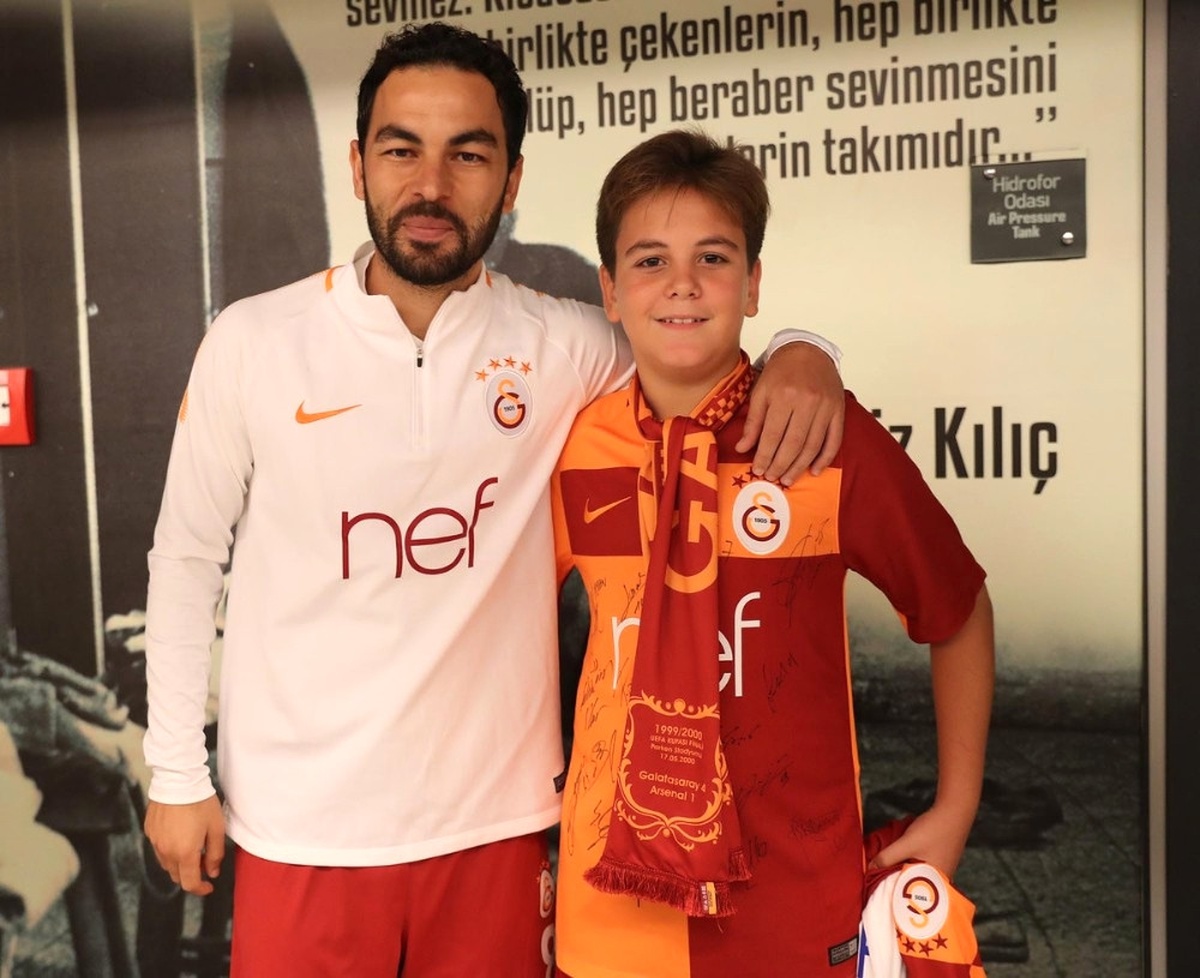 Antalya\'da Tribünden Çıkarılan Yigit, Türk Telekom Stadyumu\'nda