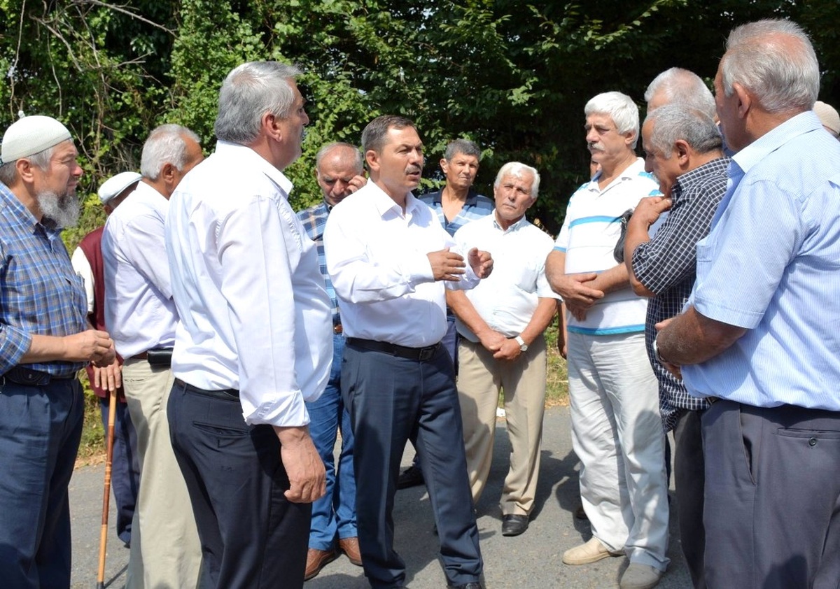 Başkan Uysal Mahalleleri Gezip Vatandaşlarla Sohbet Etti