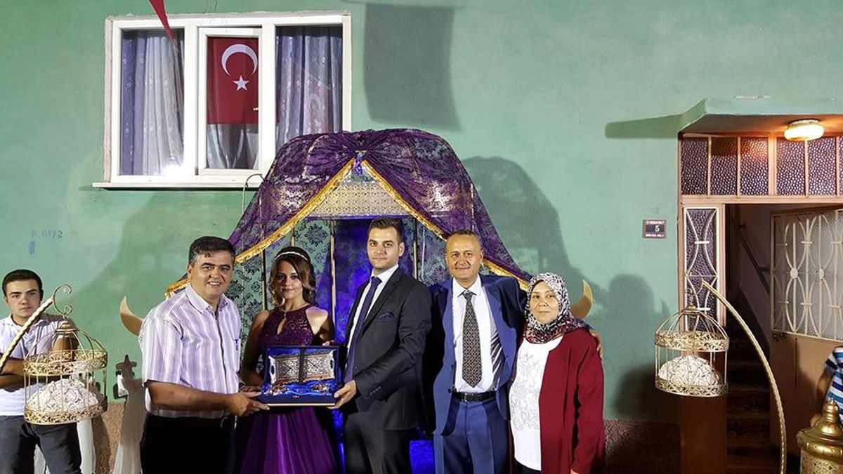 Başkan Yalçın, Genç Çiftin Mutluluklarına Ortak Oldu