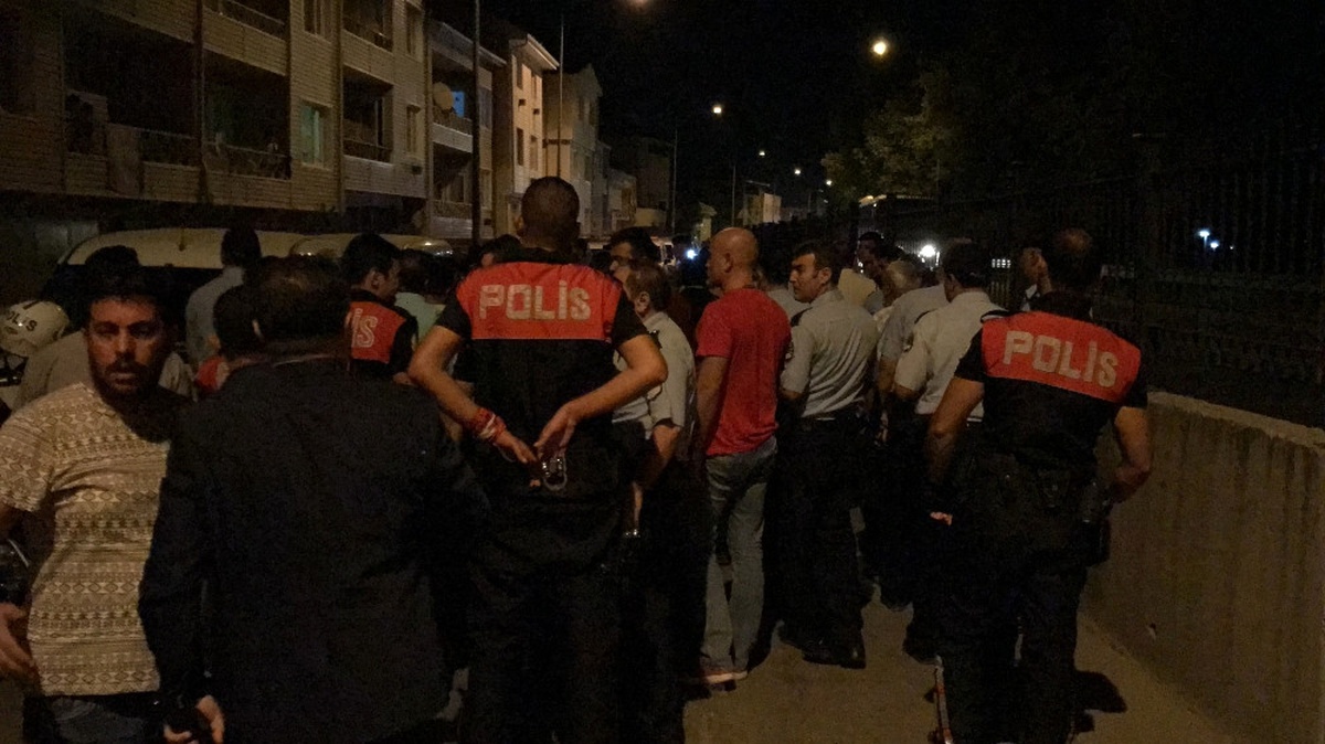 Çocuk Kavgası Büyüdü, Mahalle Karıştı