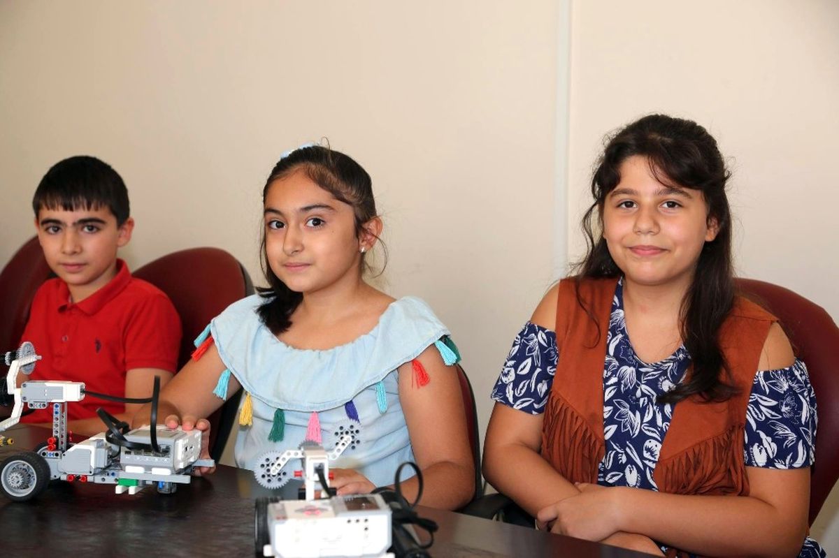 Cü Teknokent\'te Öğrencilere \'Robotik Kodlama Eğitimi\' Veriliyor