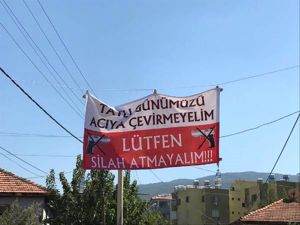 Düğün Sahibi, Magandaları Pankartla Uyardı