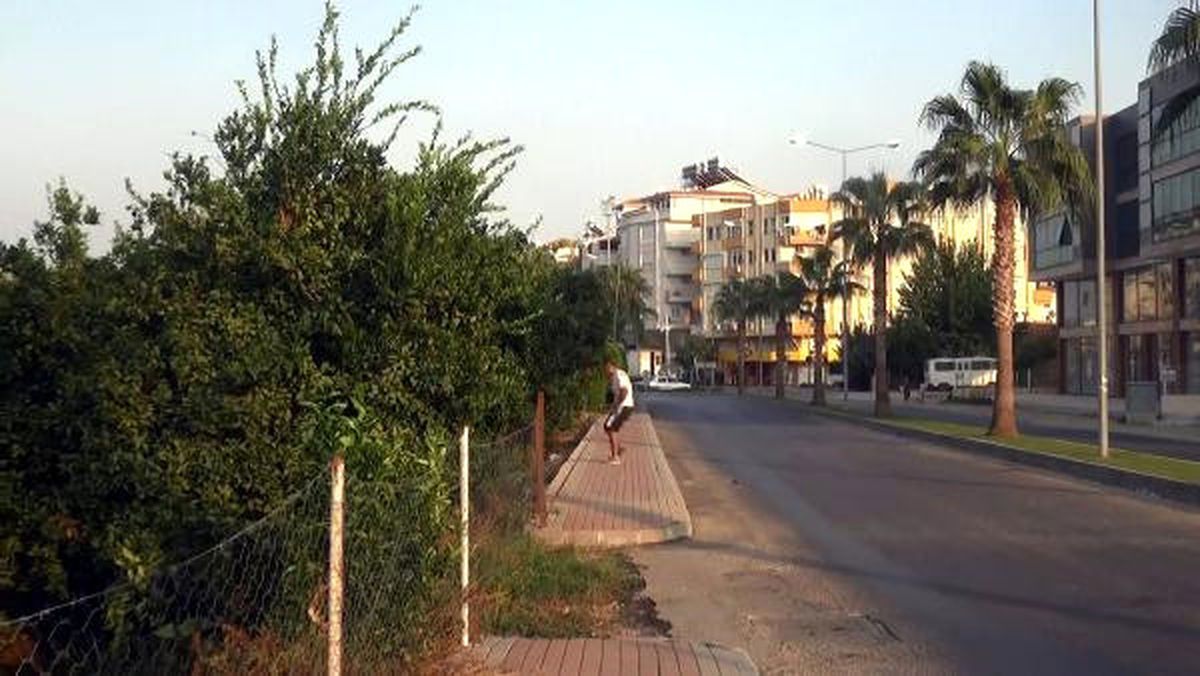 Hırsızlık Şüphelisi, Çatıda Saklanırken Yakalandı