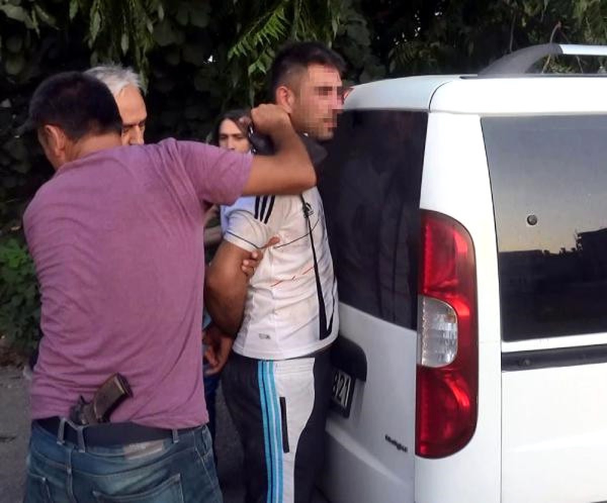 Hırsızlık Şüphelisi, Çatıda Saklanırken Yakalandı