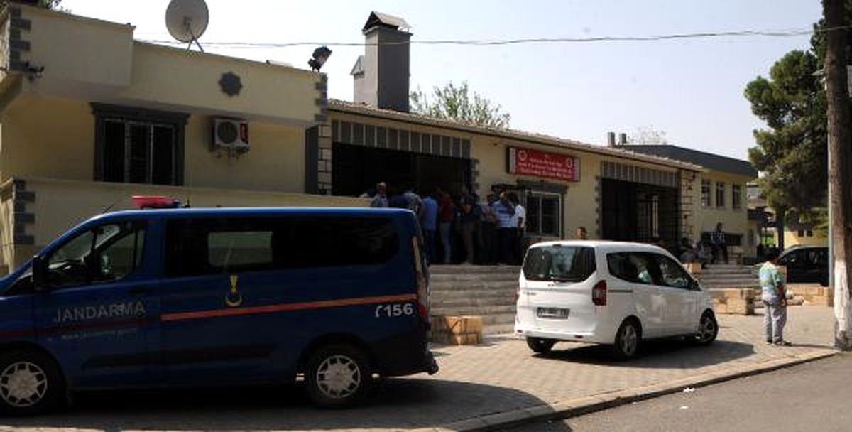 Kamyon ile Hafif Ticari Araç Çarpıştı: 3 Ölü, 1 Yaralı