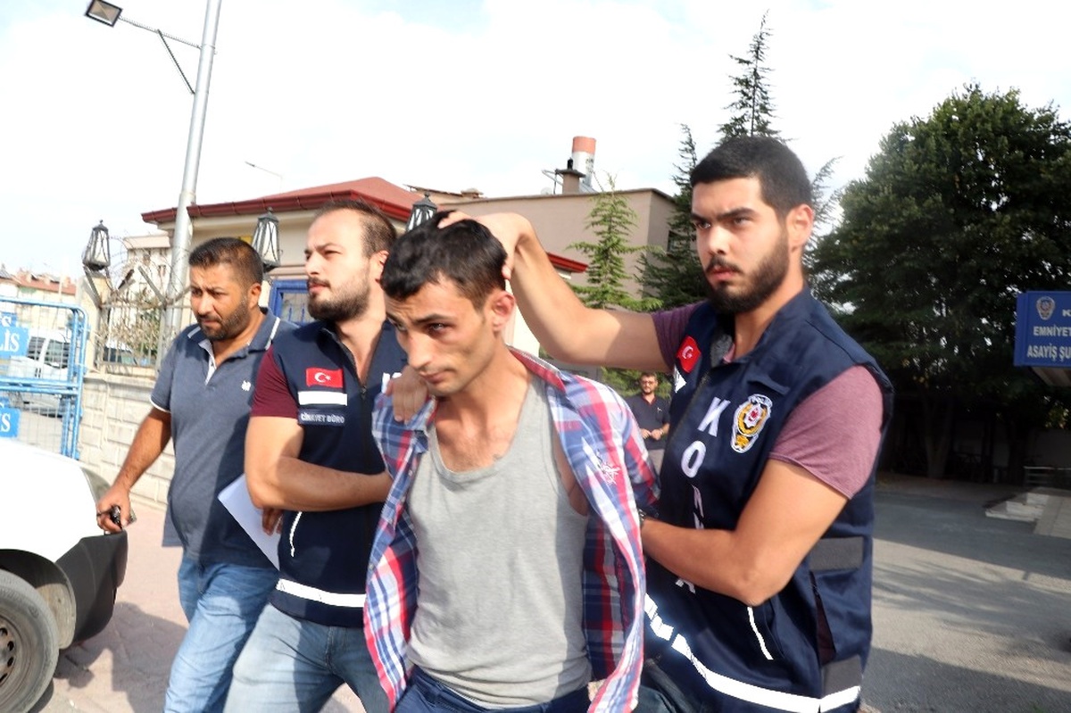 Kurye Kılığına Girerek Boşanmak Üzere Olduğu Eşini Öldürmek İstedi