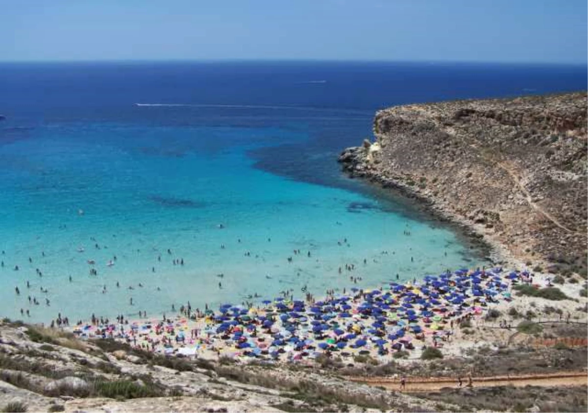Lampedeusa, Göçmen Kayıt Merkezi İstemiyor