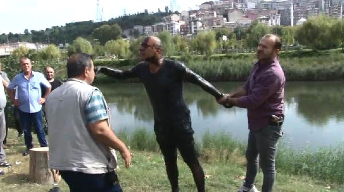 Polisten Kaçarken Dereye Atladı