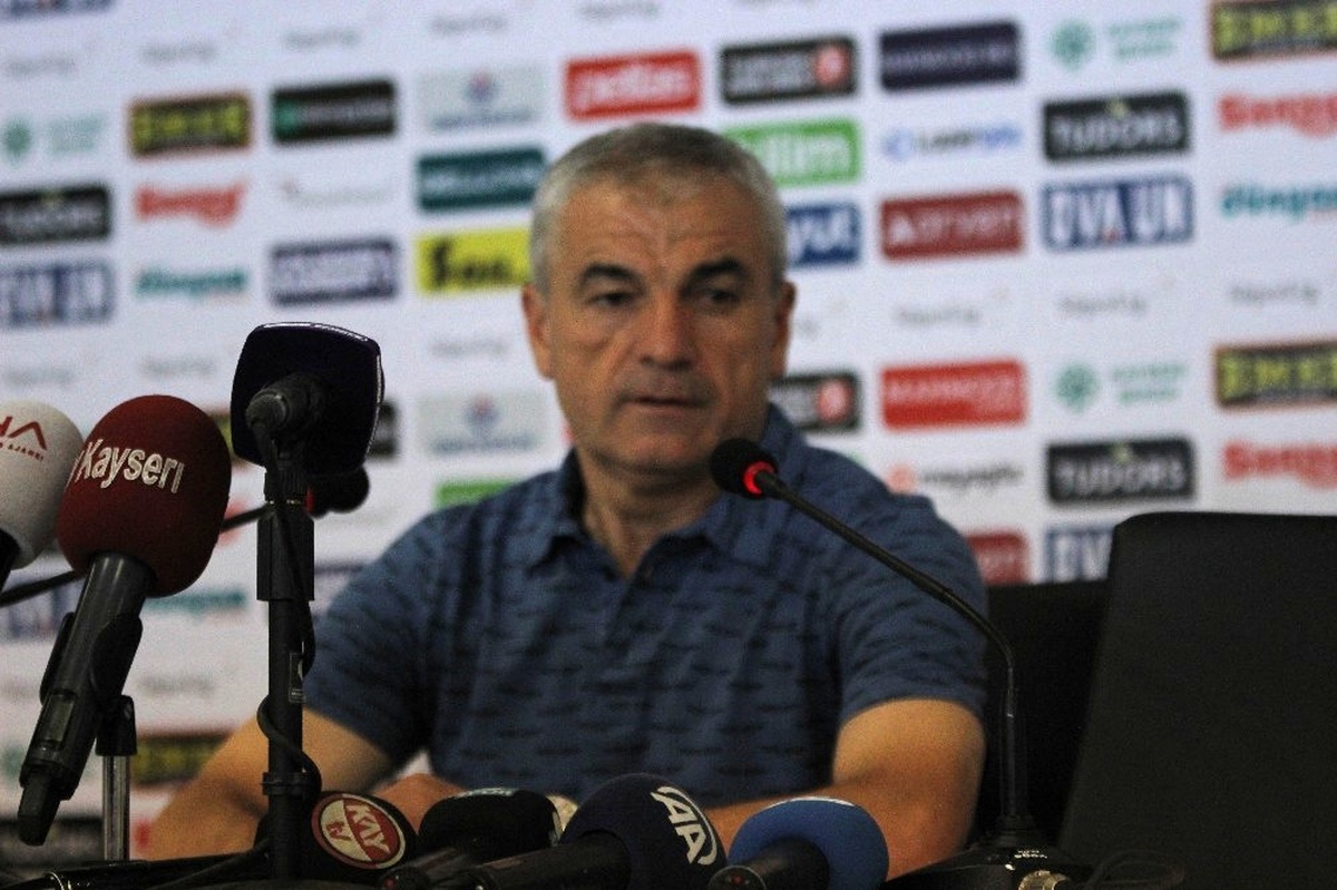 Rıza Çalımbay: "Biz Bu Tempoyla Hiçbir Takımı Yenemeyiz"