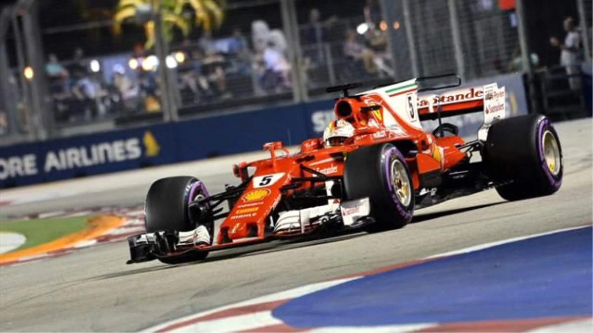 Singapur\'da İlk Cep Vettel\'in