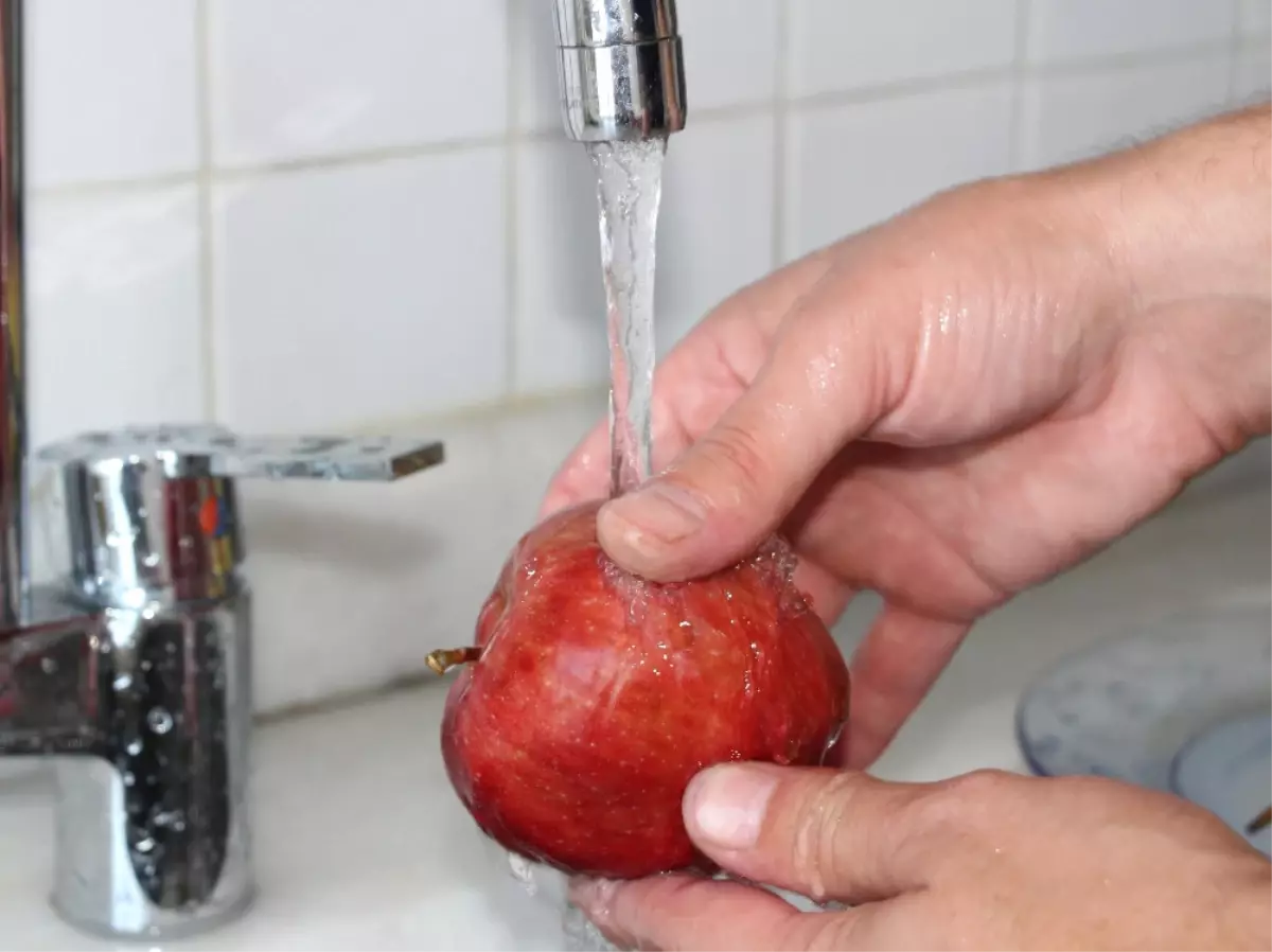 Sirkeli Suda Bekletin, En Az 15 Dakika Yıkayın""