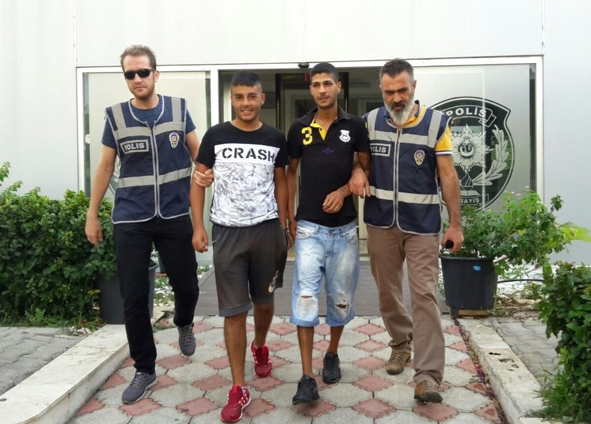 Zincir Market Hırsızları Yakalandı