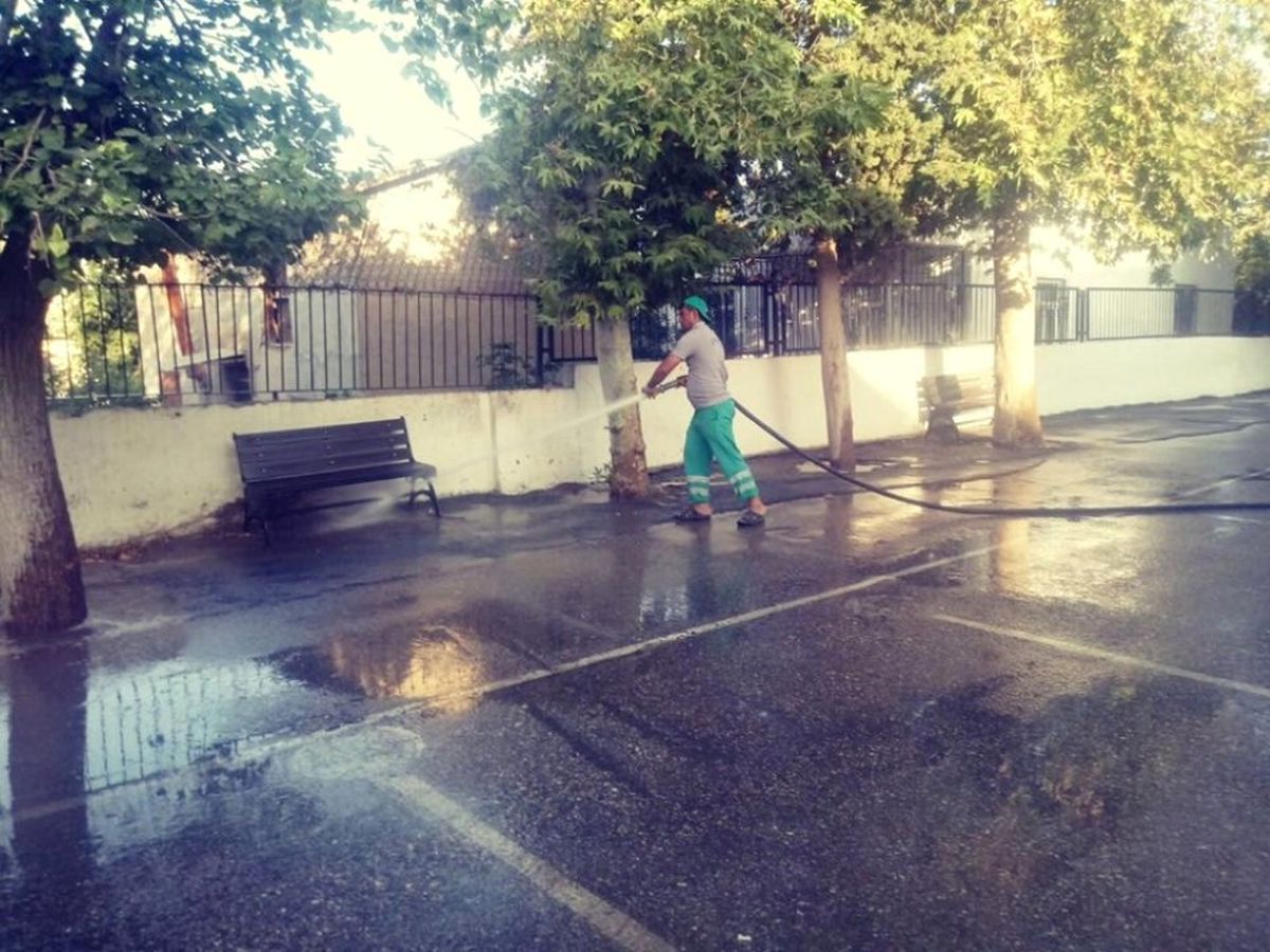 Adıyaman Belediyesi Yeni Eğitim Yılı Öncesi Okulları Temizledi