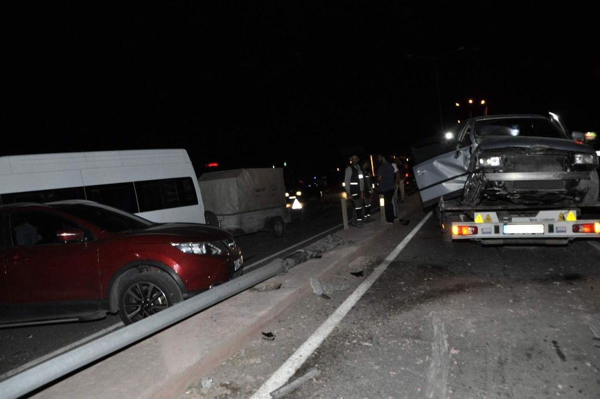 Afyonkarahisar\'da Trafik Kazası: 9 Yaralı