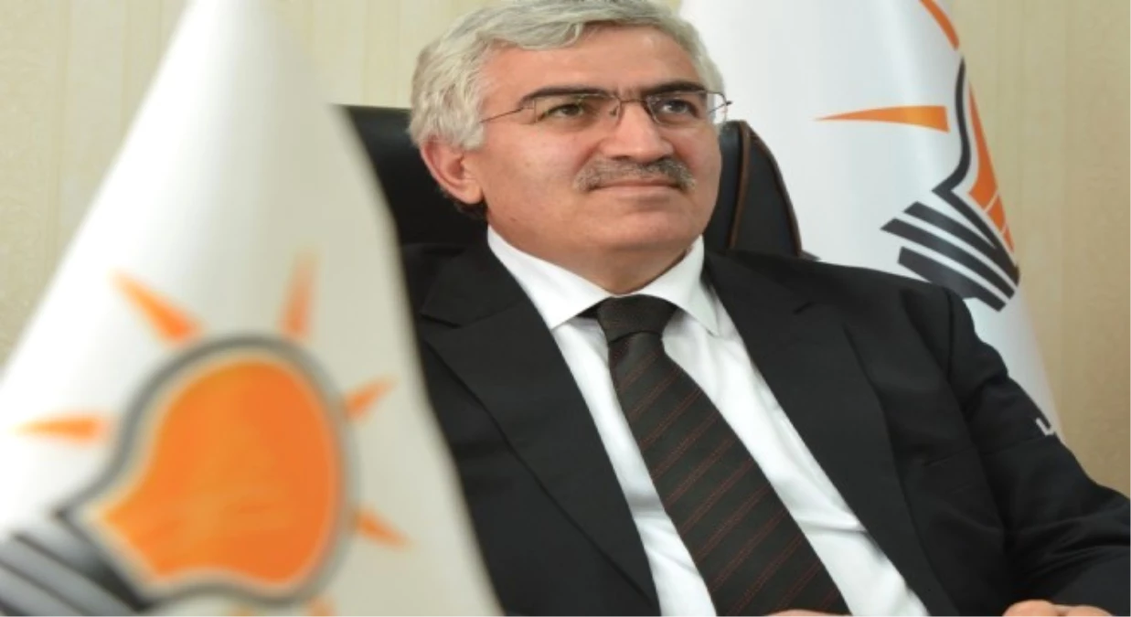 AK Parti Erzurum İl Başkanı Öz: "Evlatlarımızı Yarınlara Yüksek Eğitim Düzeyinde Hazırlamakta...