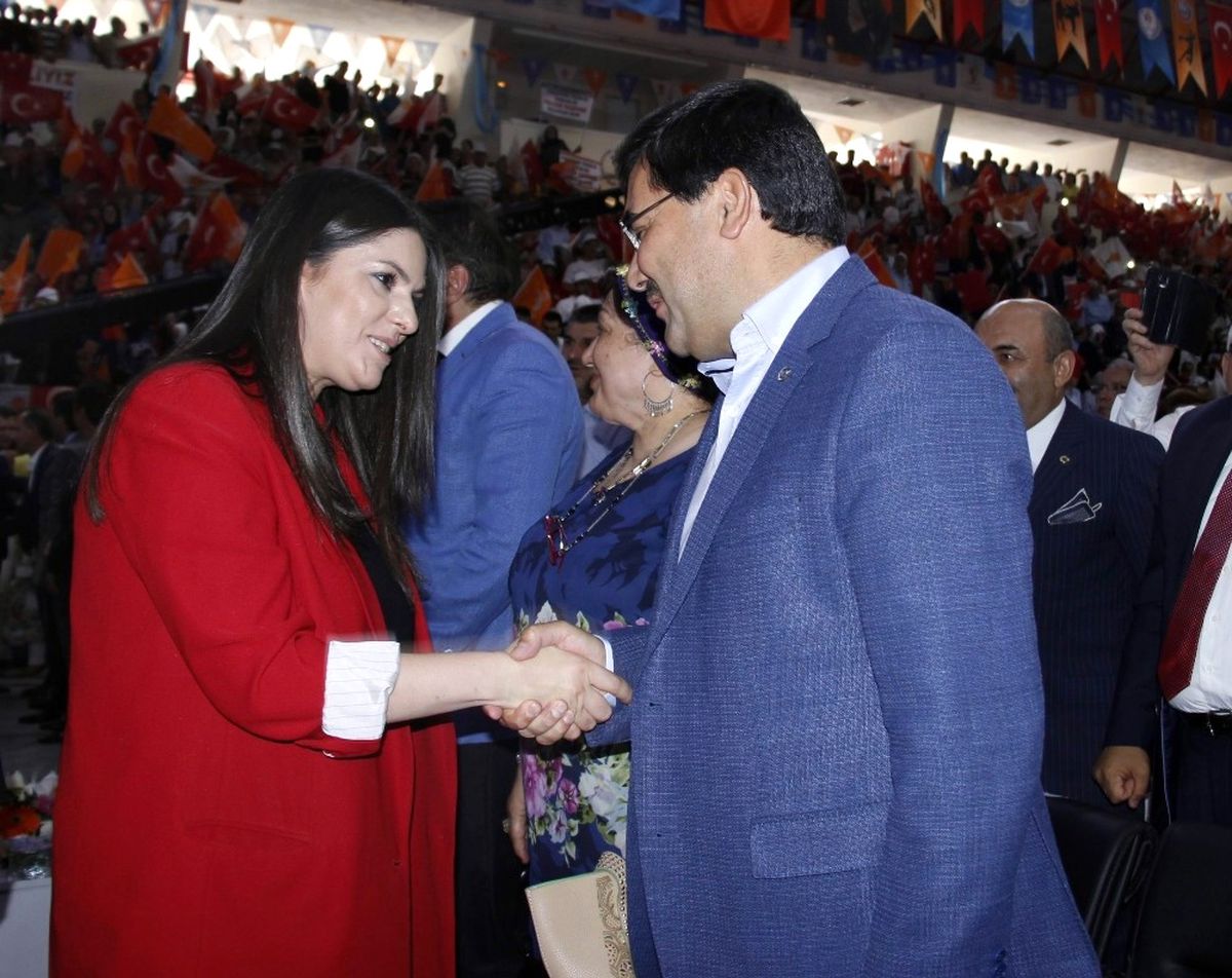 Bakan Sarıeroğlu\'ndan Taşeron Müjdesi