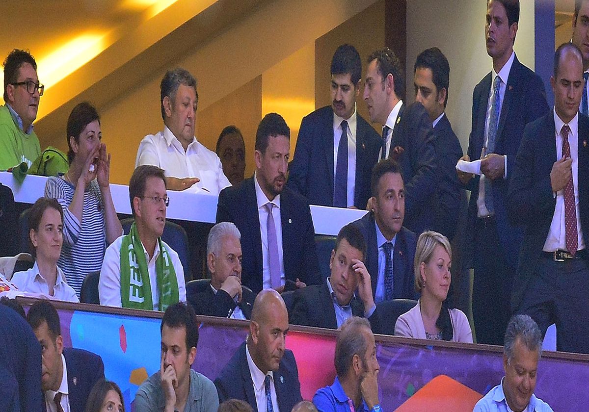 Başbakan Yıldırım ve Mevkidaşları Final Maçında