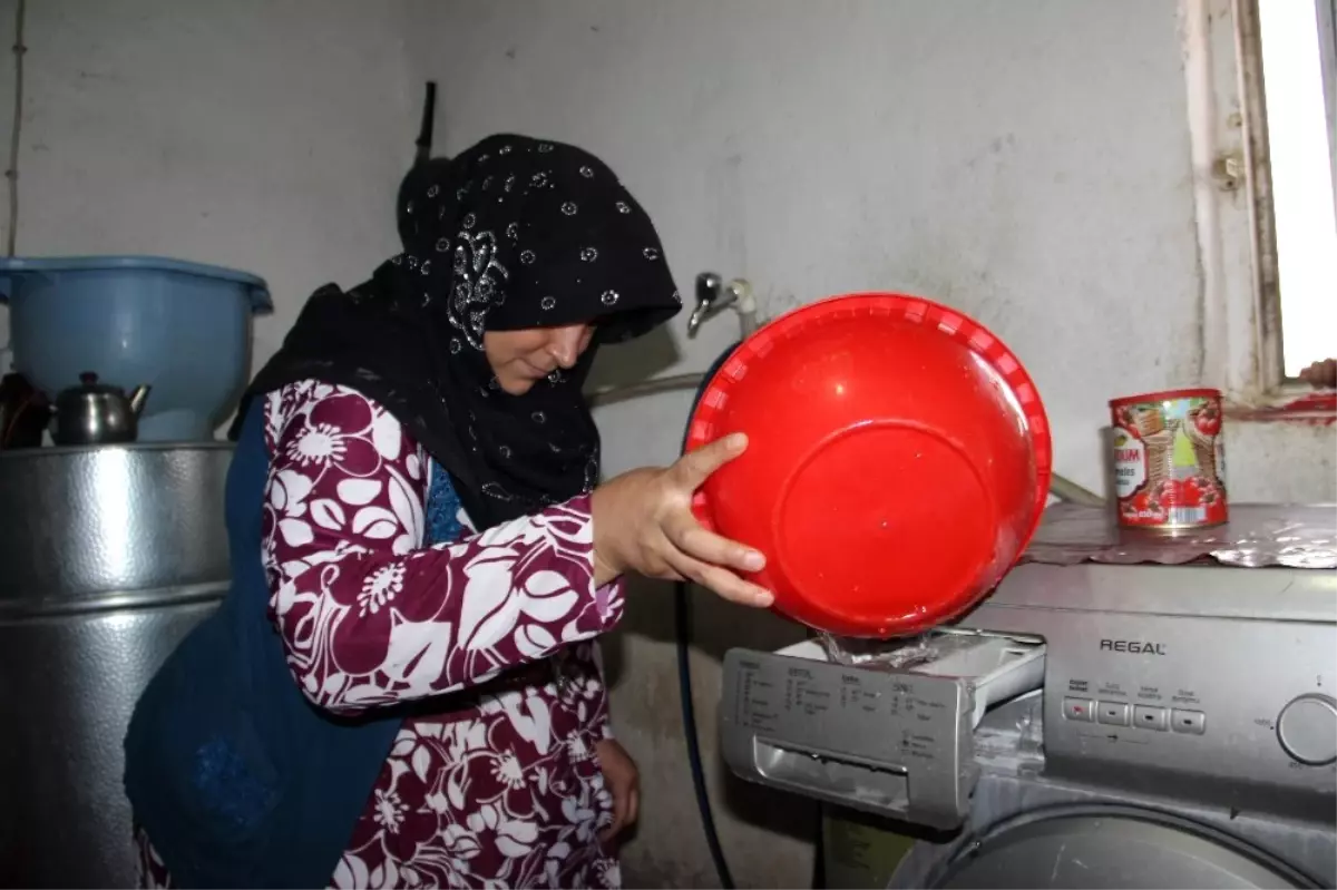 Çamaşır Makinelerini Taşıma Suyla Çalıştırıyorlar